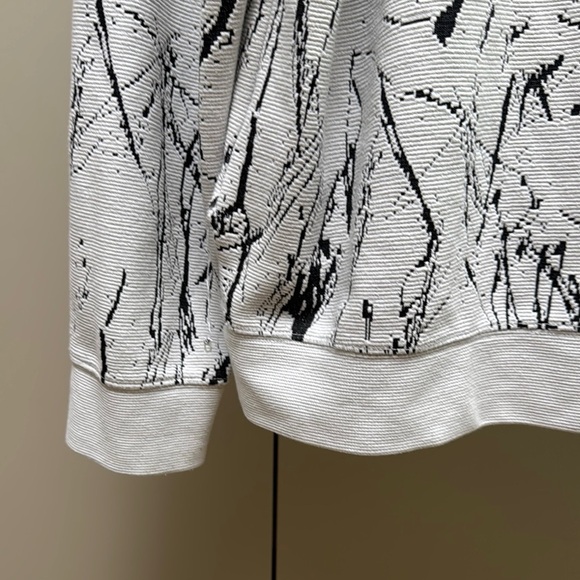 H&M Black and White Crew Neck Sweater - Picture 9 of 11